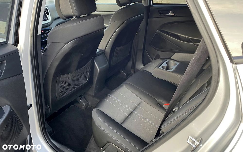 Hyundai Tucson blue 1.7 CRDi 2WD Style - 23