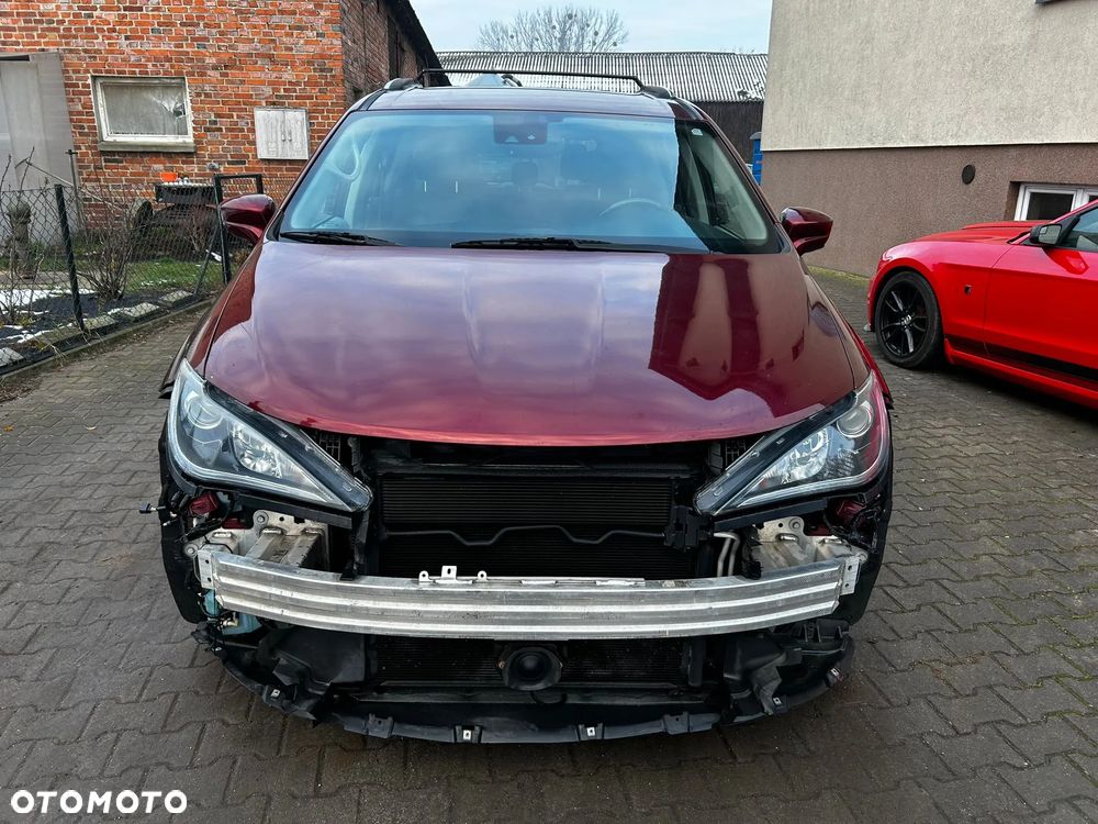 Chrysler Pacifica - 2