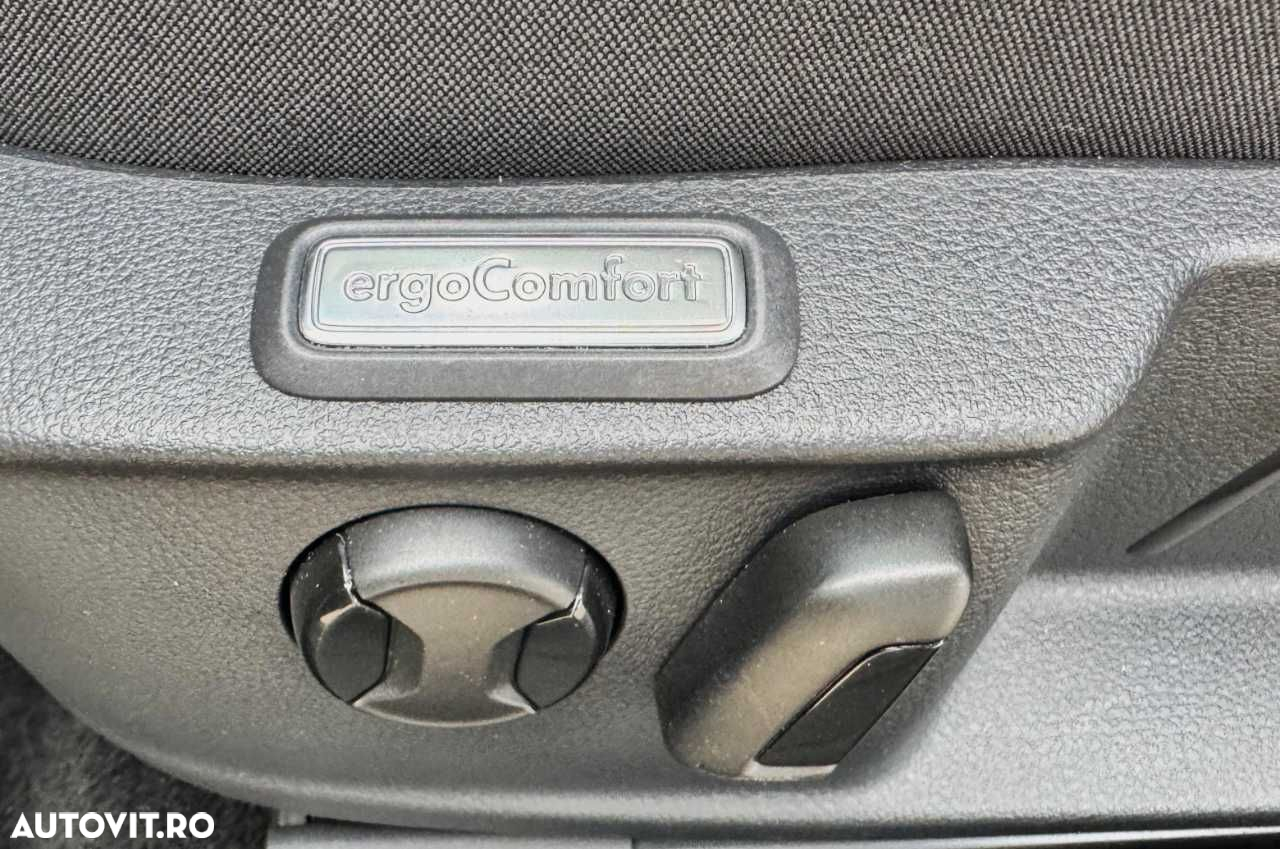 Volkswagen Passat - 16