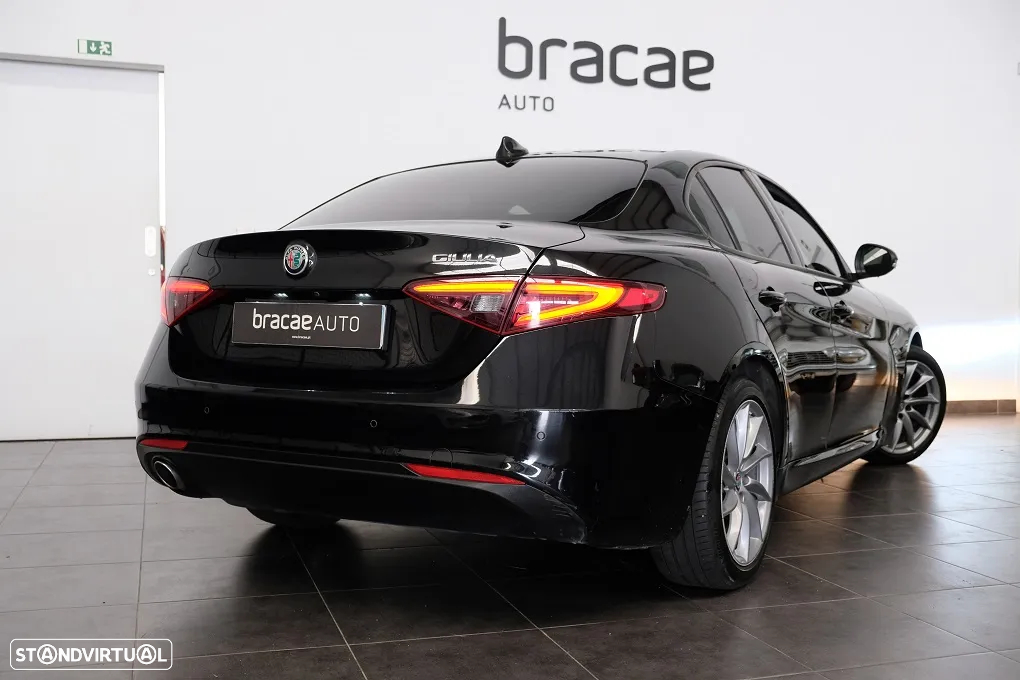 Alfa Romeo Giulia 2.2 D Super AT8 - 7