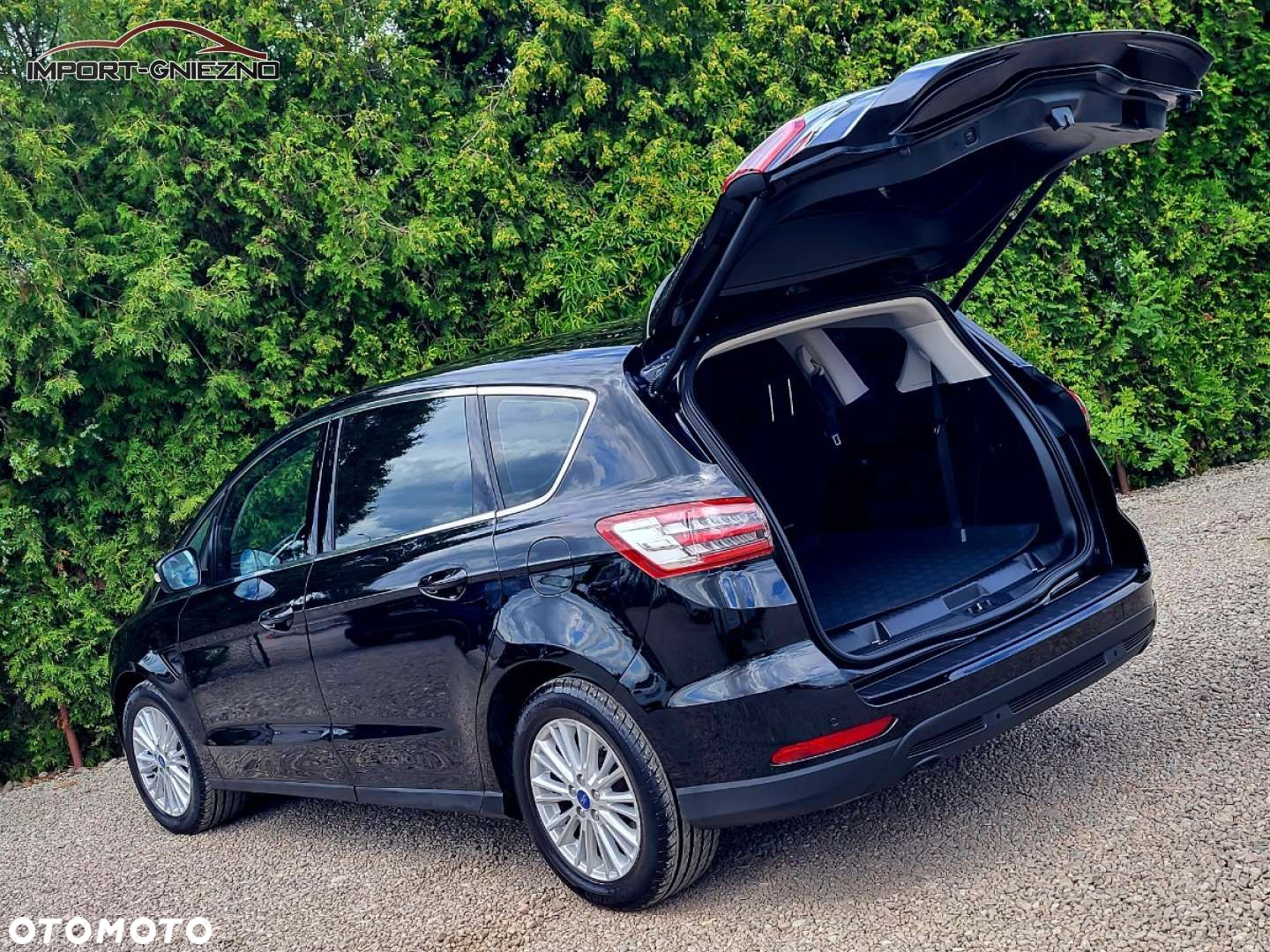 Ford S-Max - 12