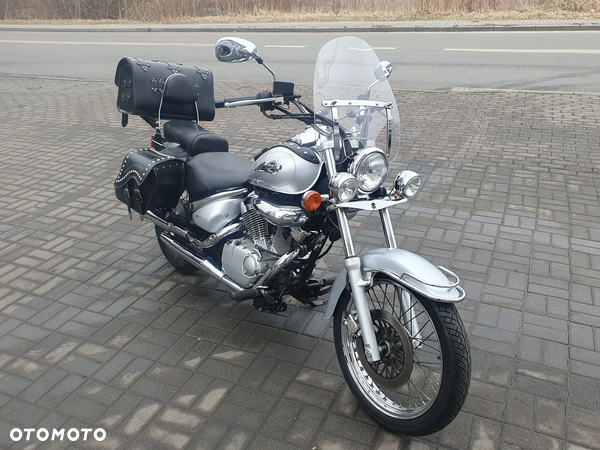 Suzuki Intruder