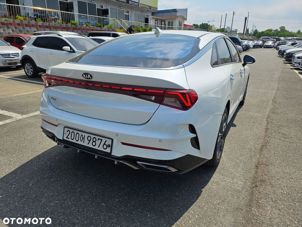 Kia K5 - 4