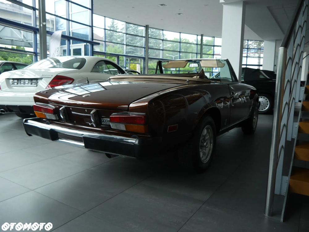 Fiat 124 Spider - 4
