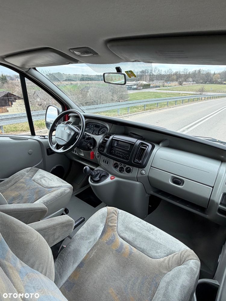 Renault Trafic L1H1 Passenger Lux - 19