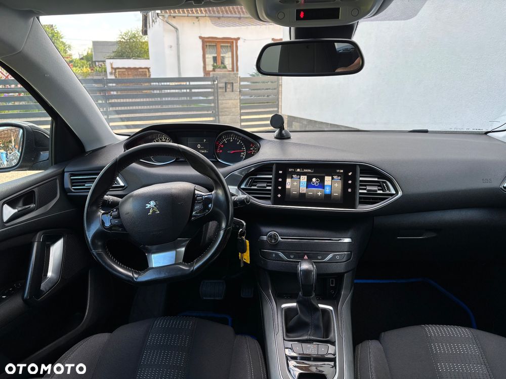 Peugeot 308 BlueHDi FAP 150 EAT6 Stop & Start Allure - 7