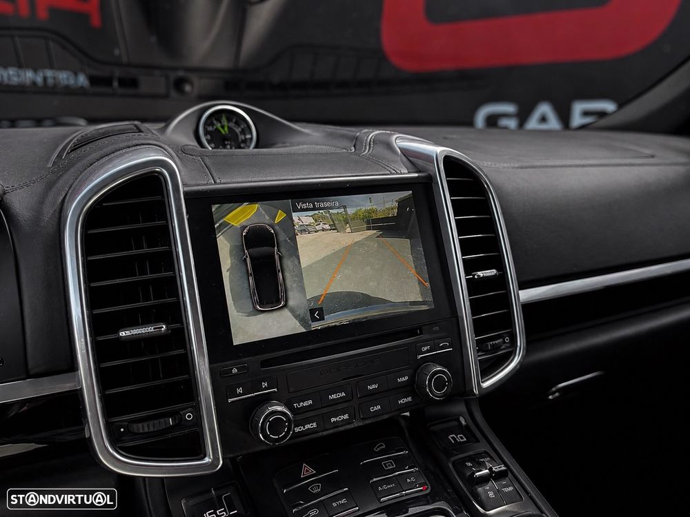 Porsche Cayenne S E-Hybrid Platinum Edition - 28