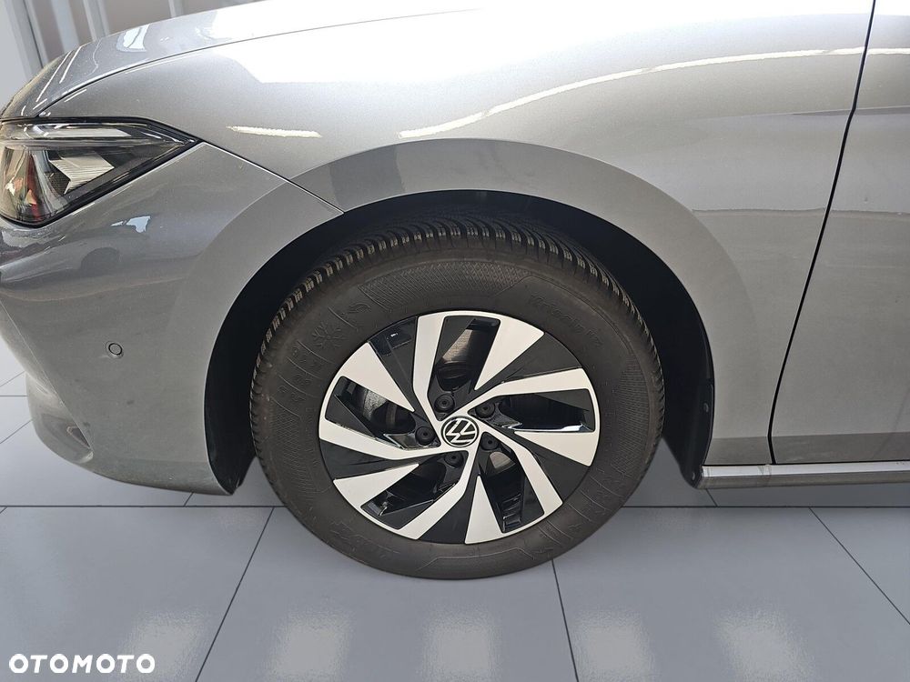 Volkswagen Passat - 35