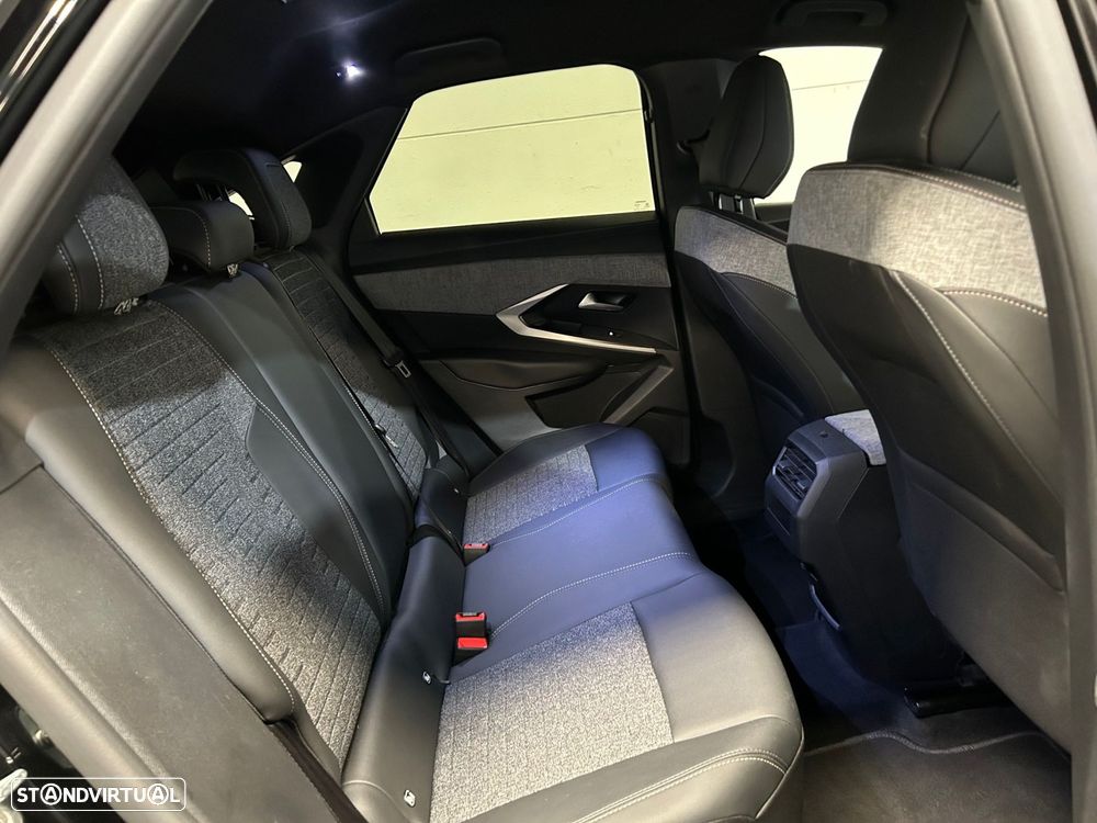 Peugeot 3008 1.2 Hybrid Allure e-DCS6 - 17