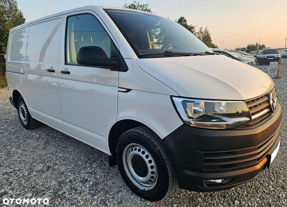 Volkswagen Transporter - 22