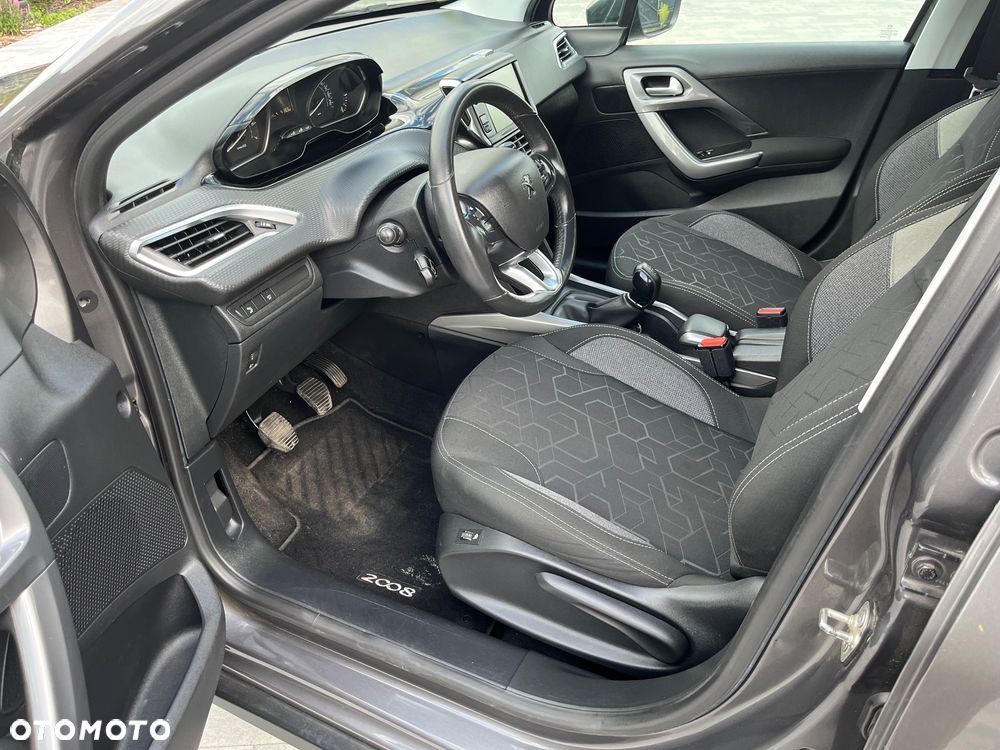 Peugeot 2008 1.2 Pure Tech Active - 9