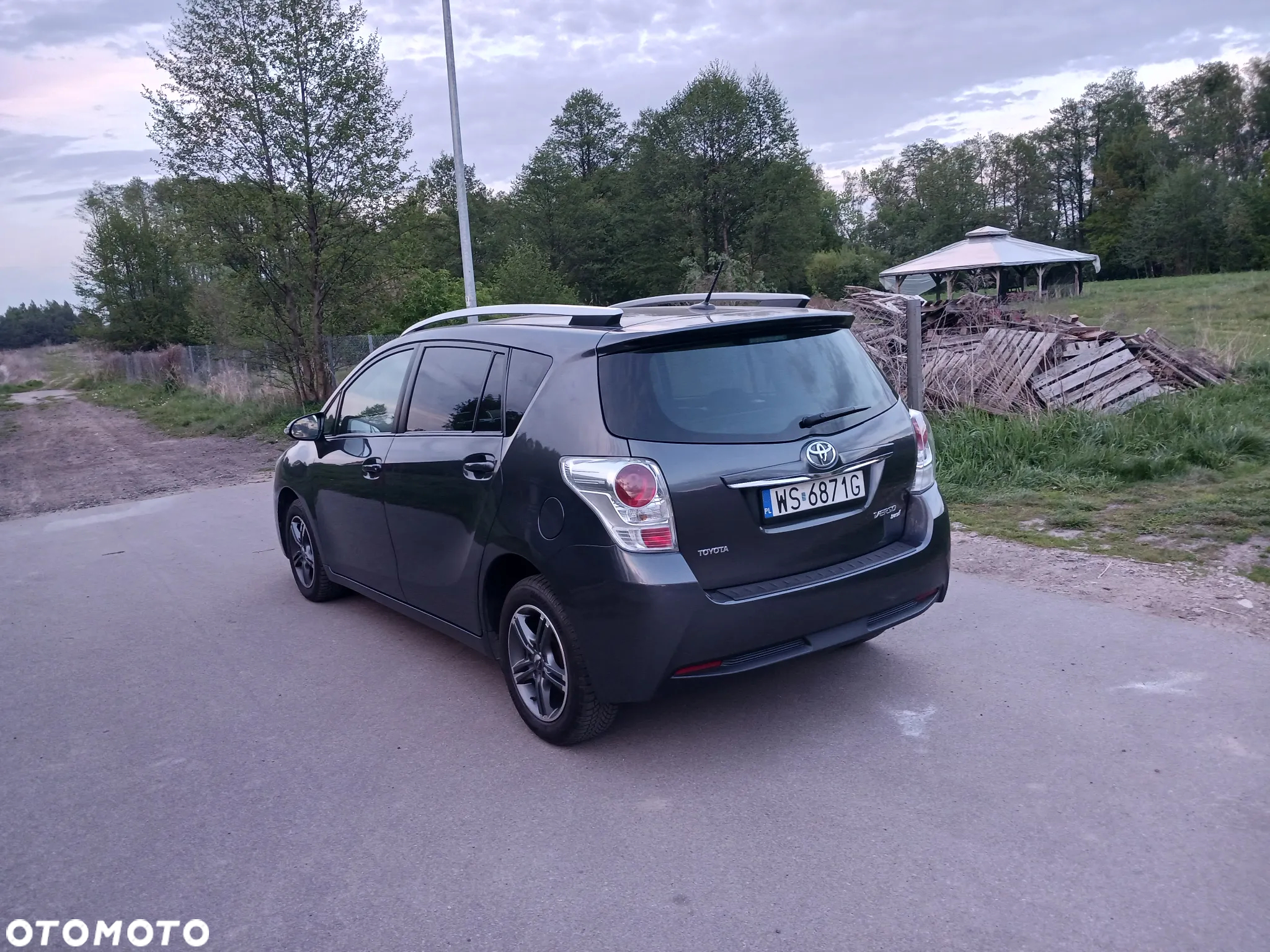 Toyota Verso 1.8 Premium 7os MS - 3