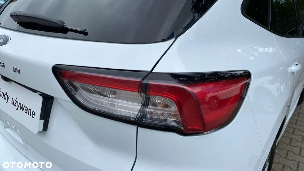Ford Kuga - 12