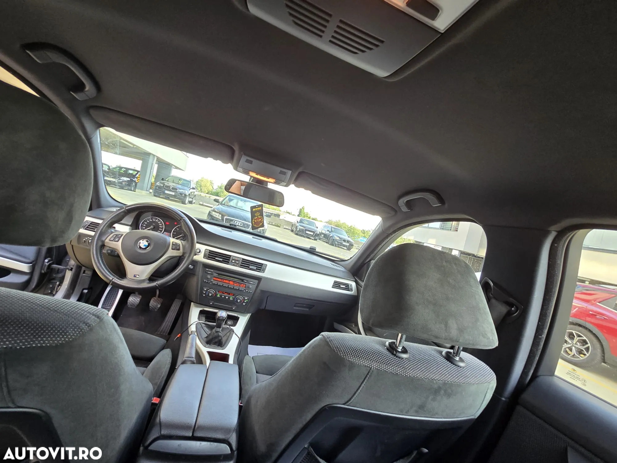 BMW Seria 3 318i Touring - 8