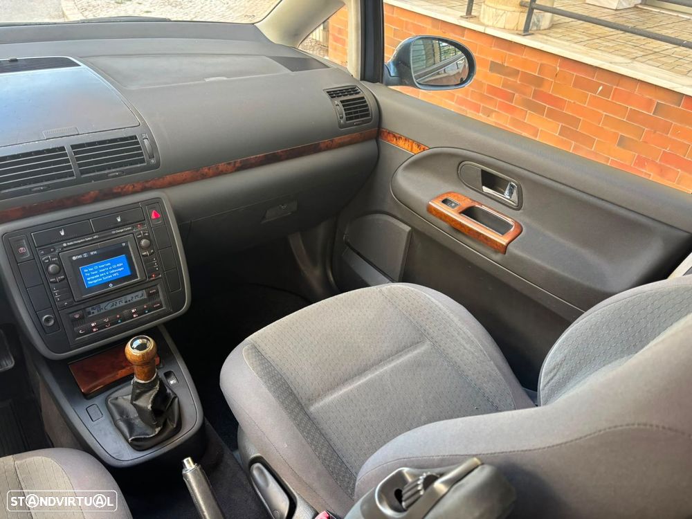 VW Sharan 1.9 TDI Comfortline Family - 26