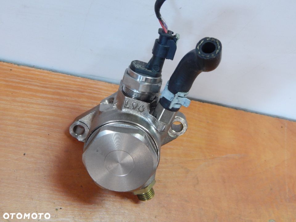 pompa paliwa 1.4 1.2 tsi 04E127026BD Audi VW golf Seat Skoda 12-20  Łuków części