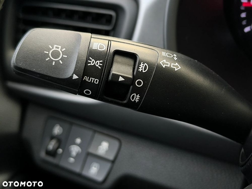 Kia Rio 1.2 L - 22