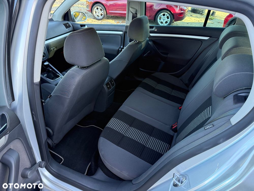 Volkswagen Golf - 26