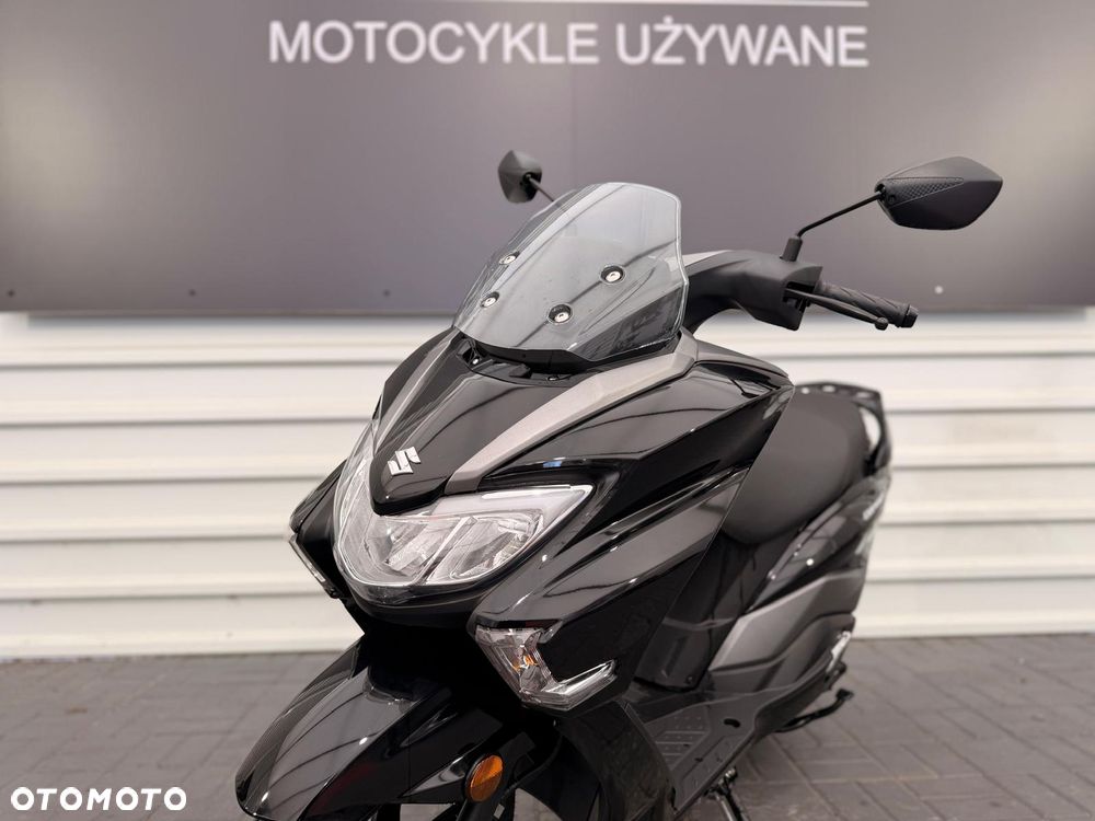Suzuki Burgman - 12