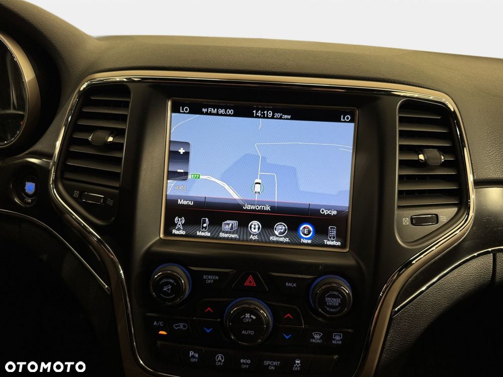 Jeep Grand Cherokee - 21