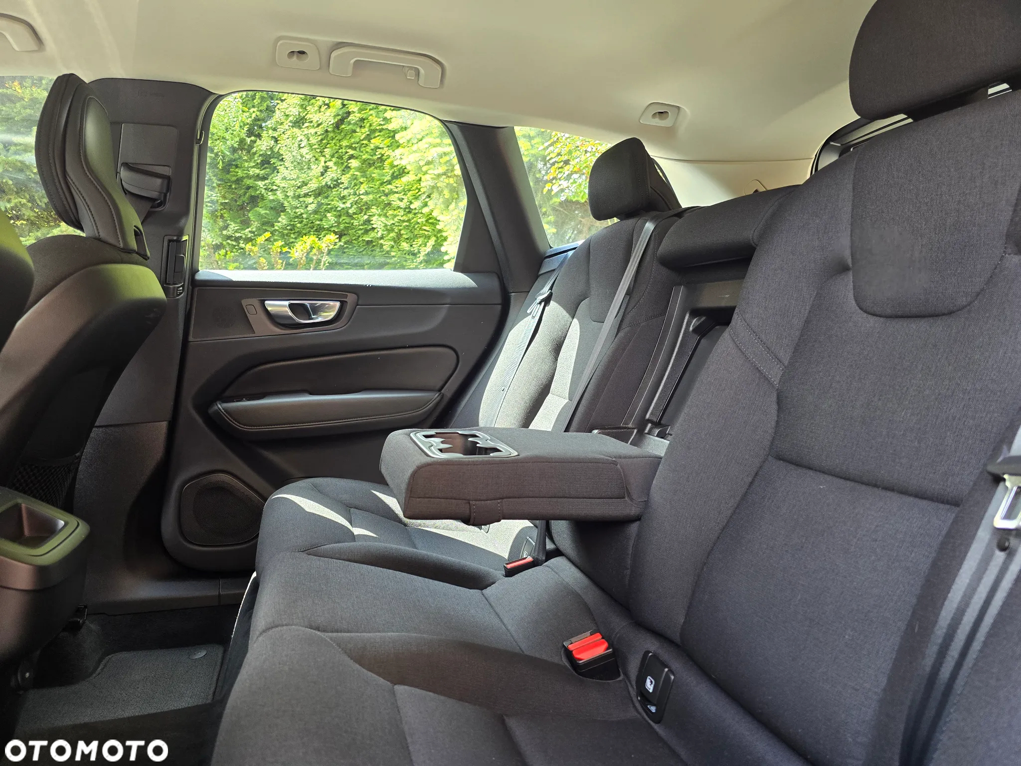 Volvo XC 60 D4 Momentum Pro - 29