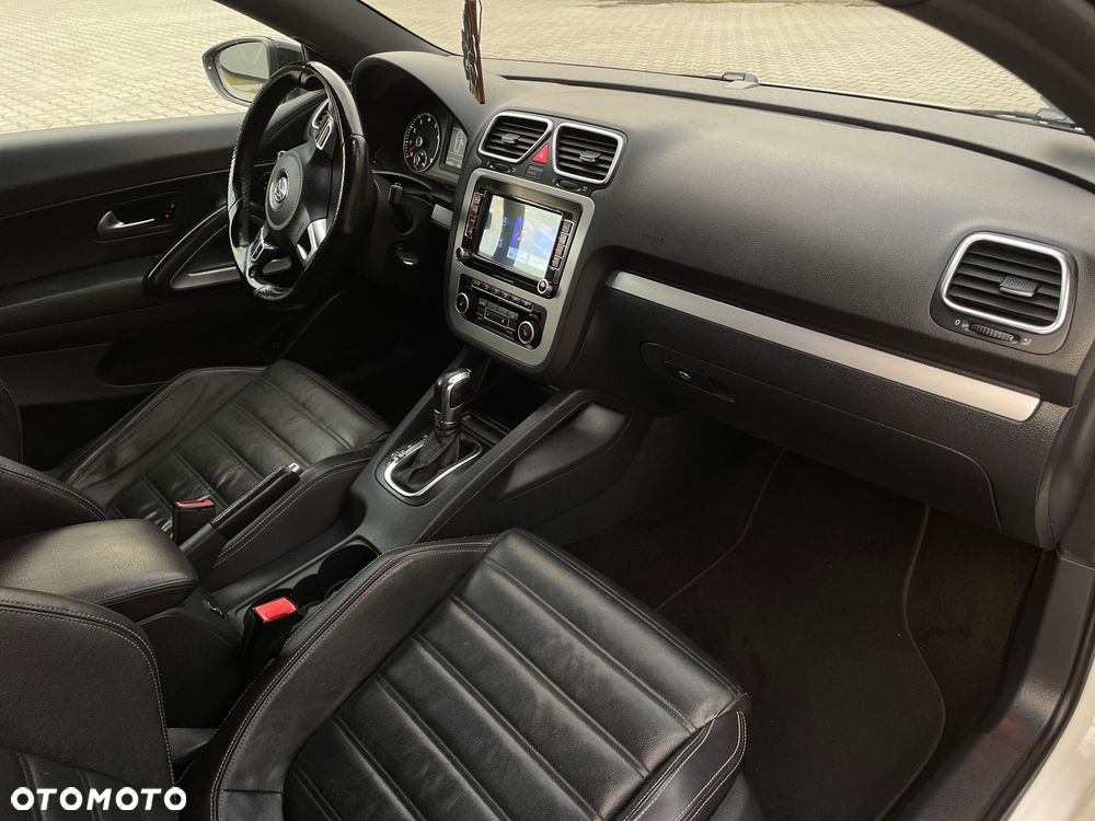 Volkswagen Scirocco 2.0 TSI Perfectline R-Style DSG - 10