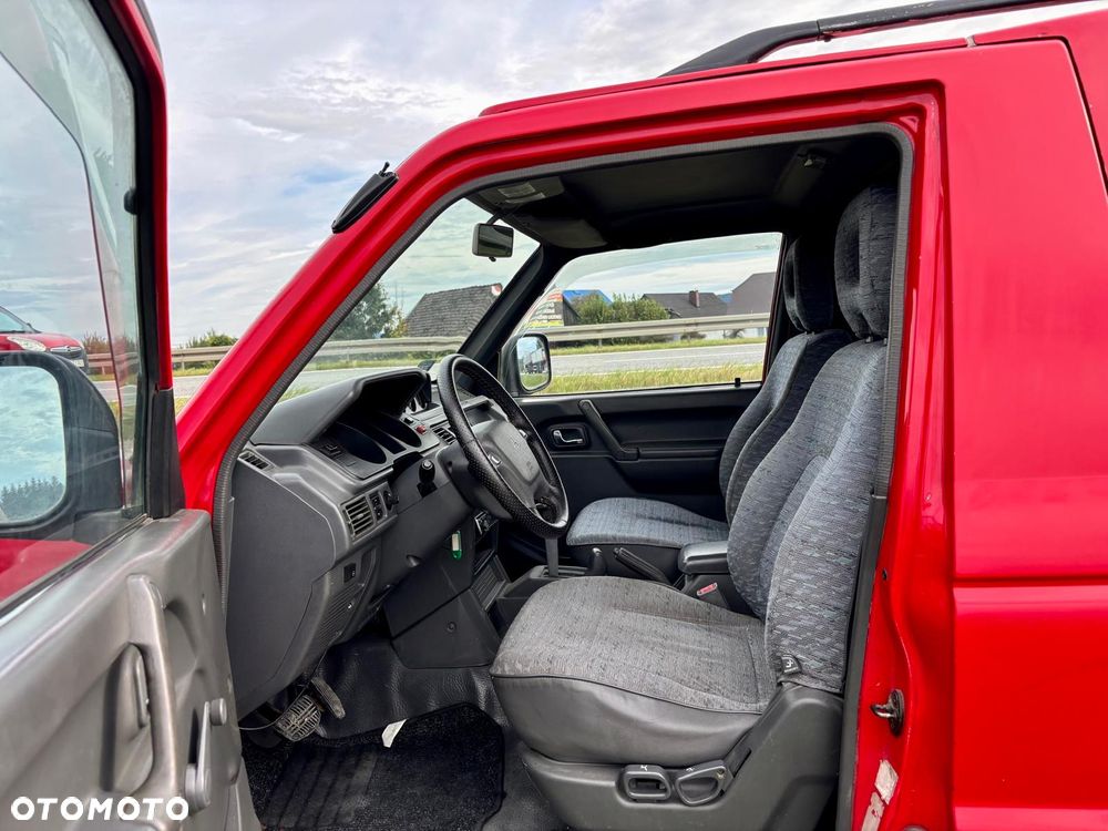 Mitsubishi Pajero - 14