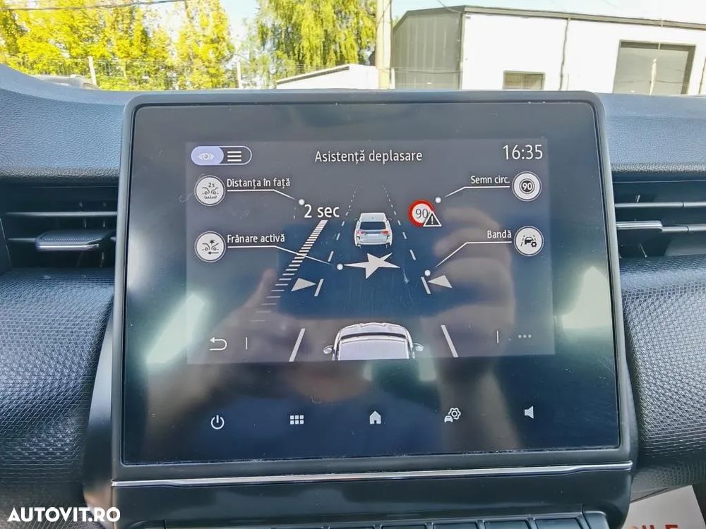 Renault Clio E-TECH Hybrid 140 BUSINESS EDITION - 13