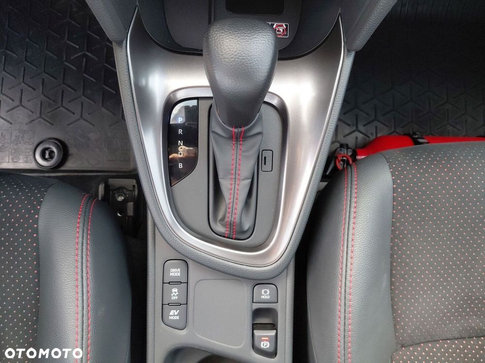 Toyota Yaris Cross Hybrid 1.5 GR Sport - 27