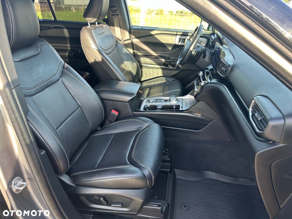 Ford Explorer - 14