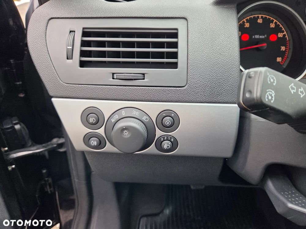 Opel Astra 1.6 Edition 111 Jahre - 34