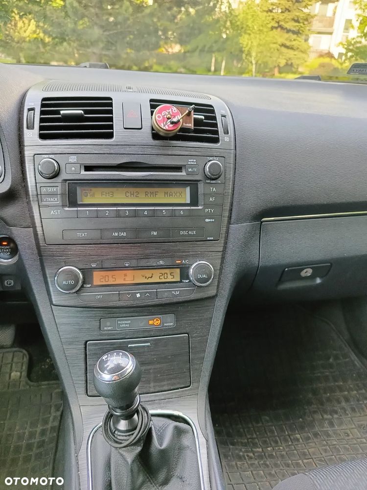 Toyota Avensis 1.8 Sol plus - 9