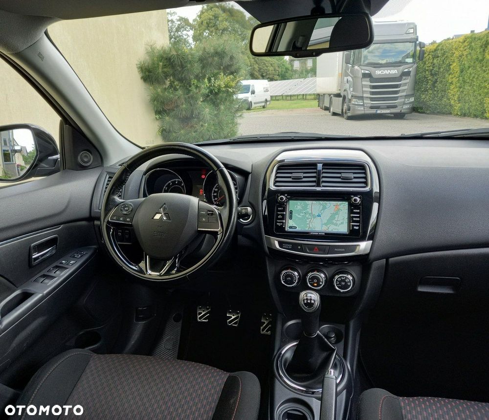 Mitsubishi ASX 1.6 Intense Plus Navi Blue Edition - 25