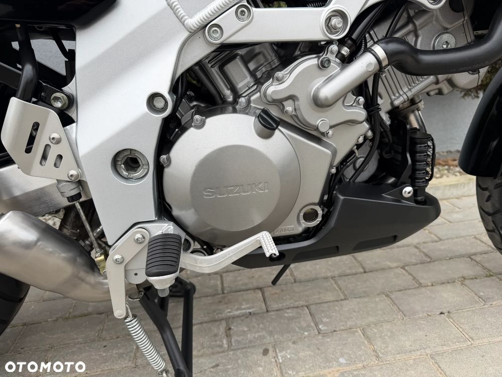 Suzuki DL - 22