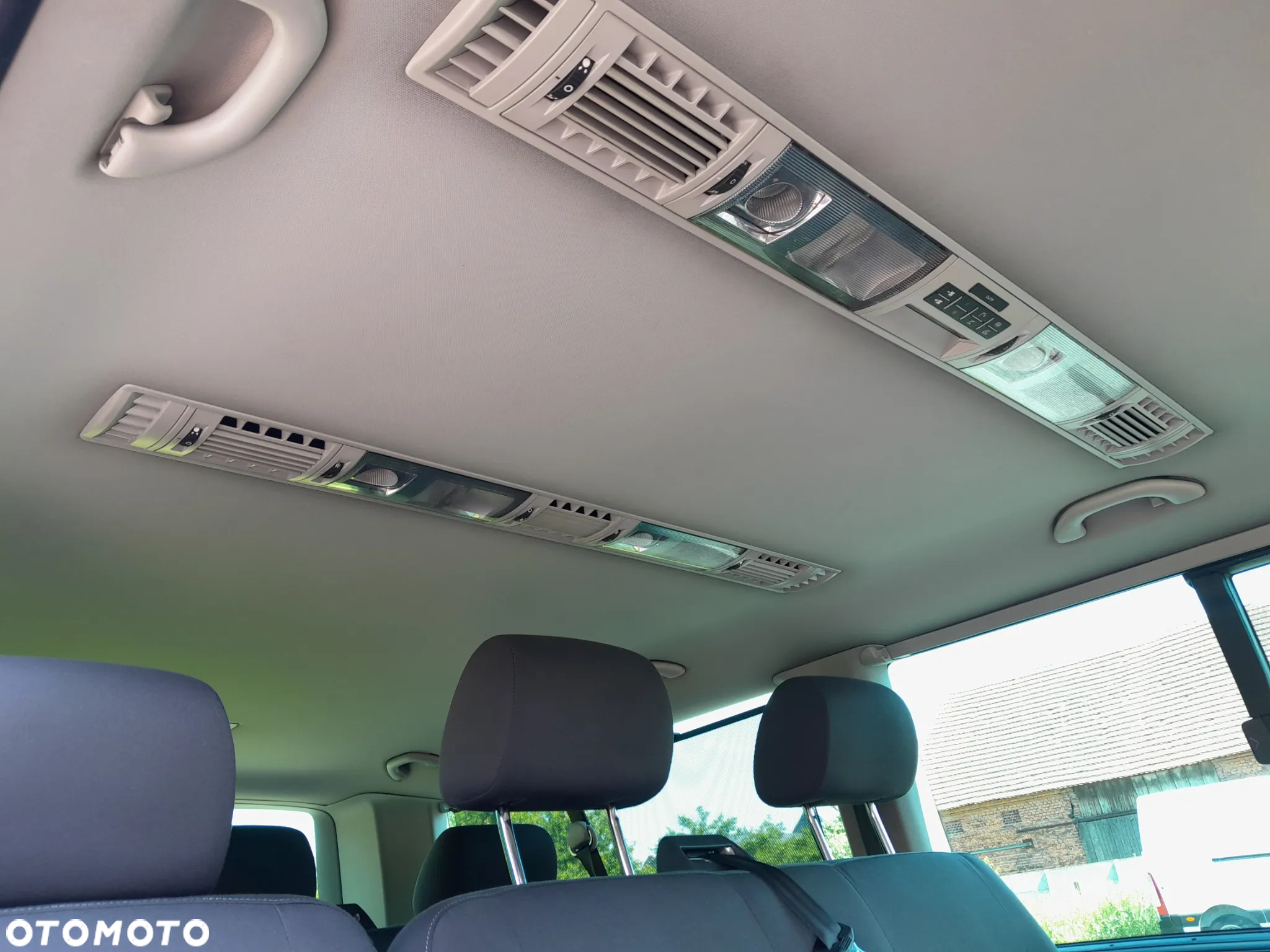 Volkswagen Caravelle BiTDI L2 Comfortline - 10