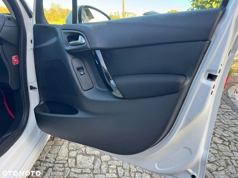 Citroën C3 e-HDi 70 EGS Selection - 25