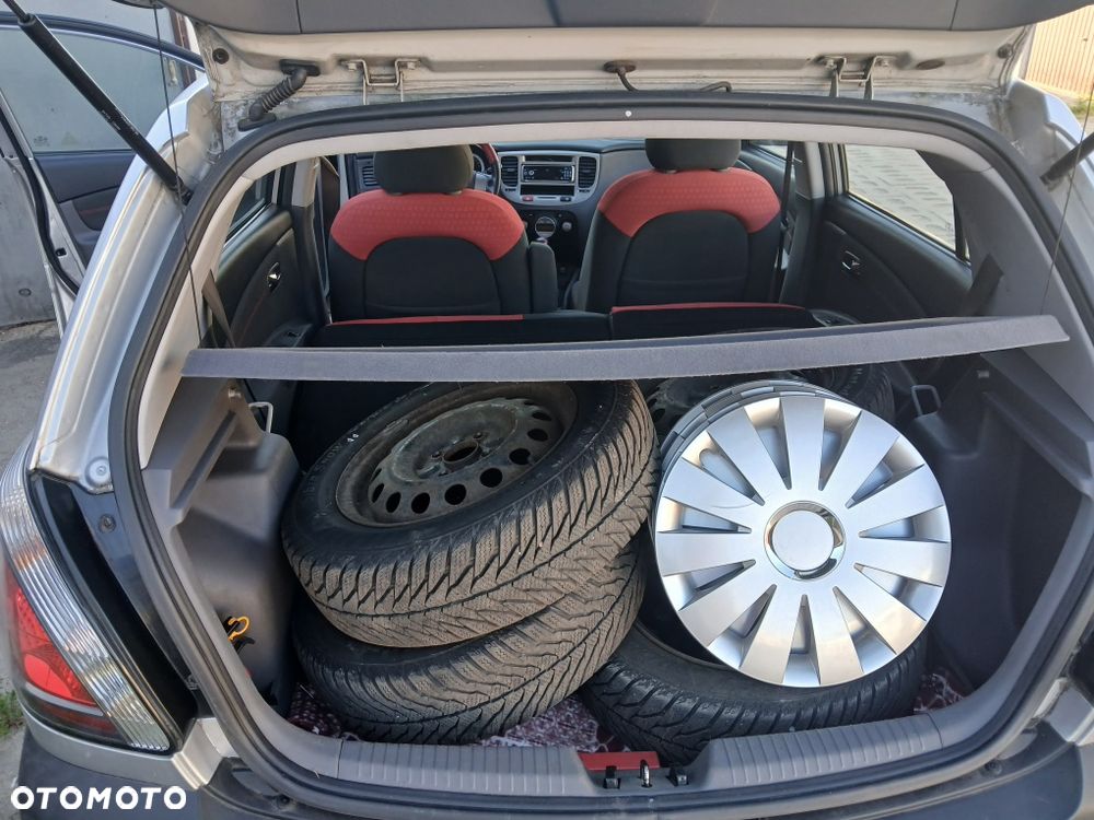 Kia Rio - 6