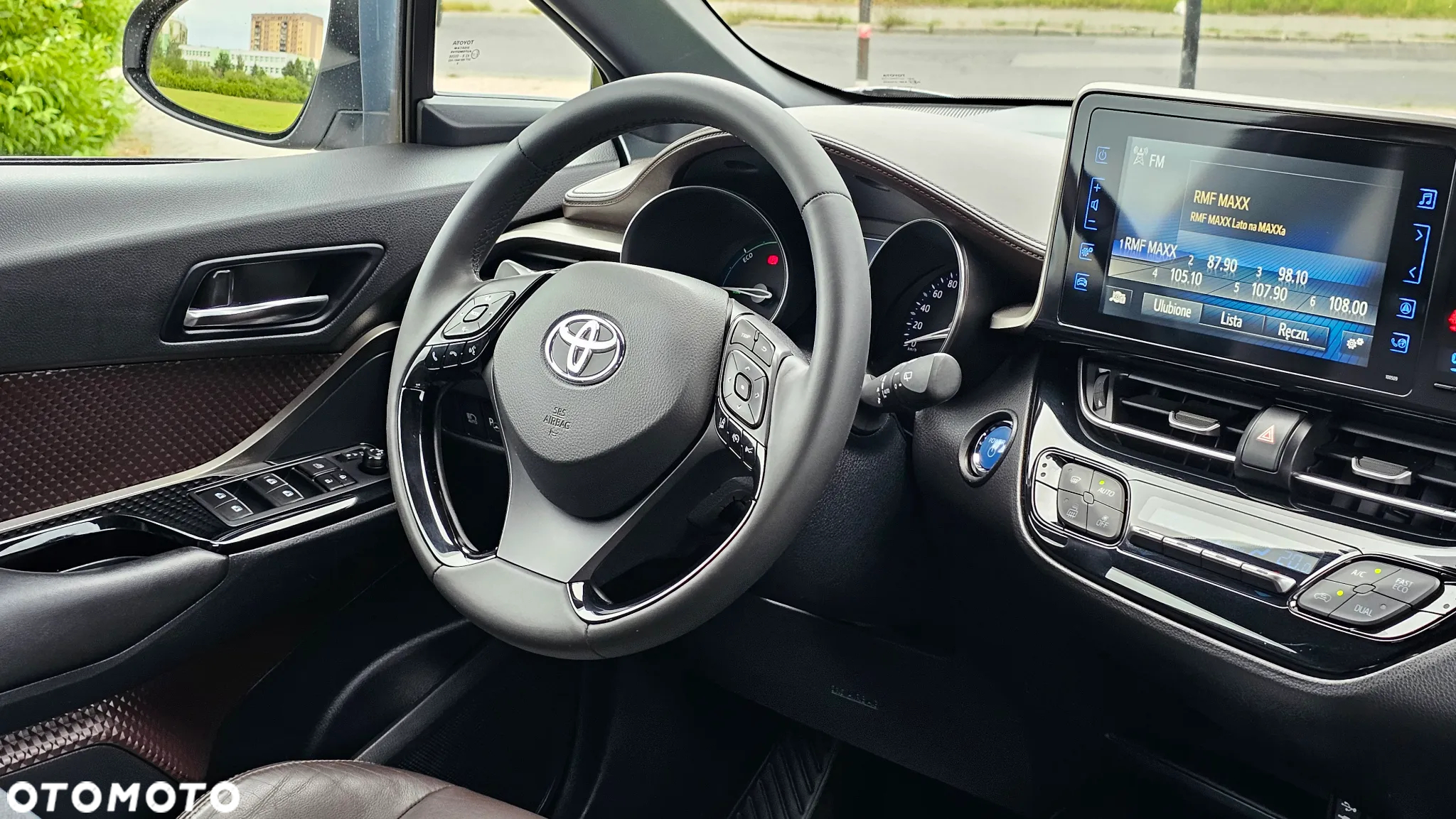 Toyota C-HR Hybrid Lounge - 30
