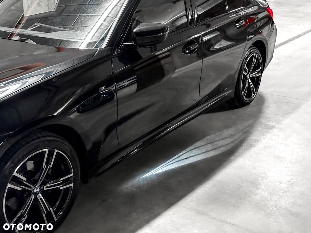 BMW Seria 3 318i M Sport Edition - 10