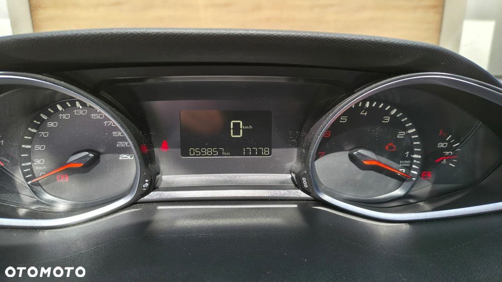 Peugeot 308 1.2 PureTech Style S&S - 8