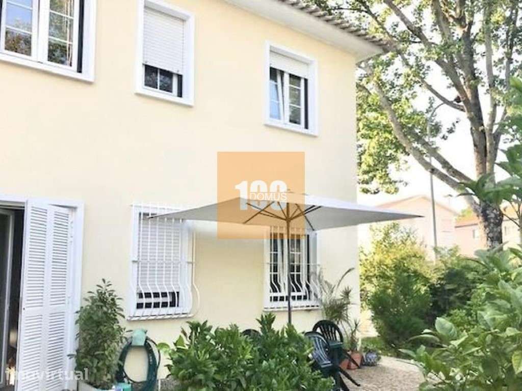Moradia T5 de 3 frentes com jardim e garagem - Grande imagem: 4/16