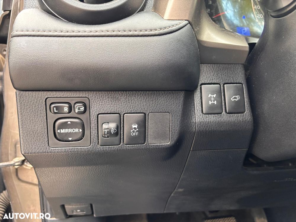 Toyota RAV4 2.2 D-4CAT 4WD Aut Executive - 10