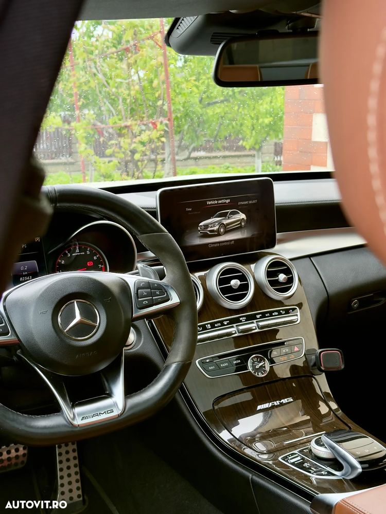 Mercedes-Benz C 63 AMG - 6