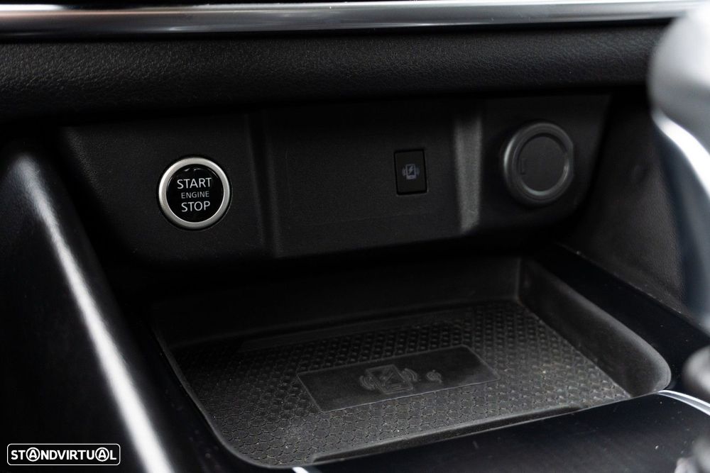 Nissan Qashqai 1.3 DIG-T N-Connecta LED - 33