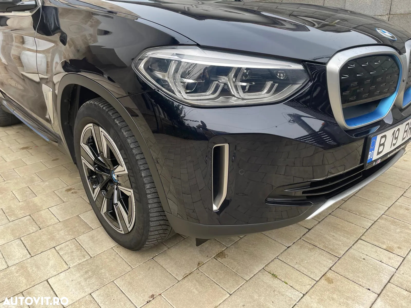 BMW iX3 Standard - 18