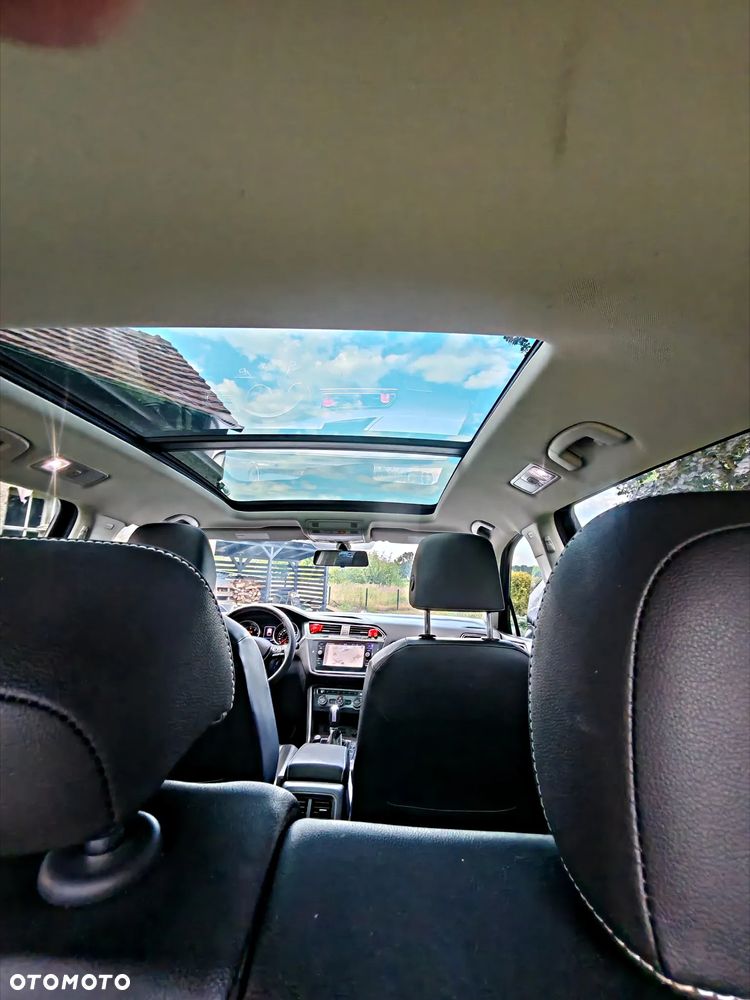 Volkswagen Tiguan - 12