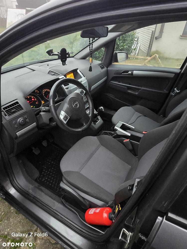 Opel Zafira - 8