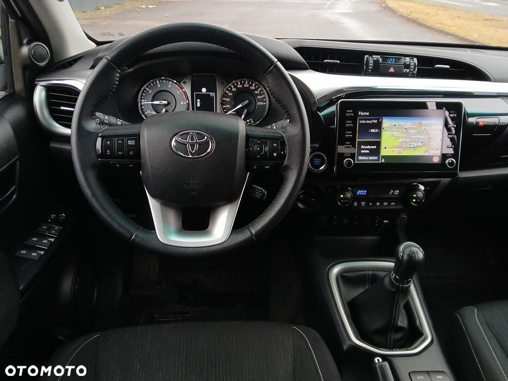 Toyota Hilux 2.8 D-4D Double Cab SR5 4x4 - 13