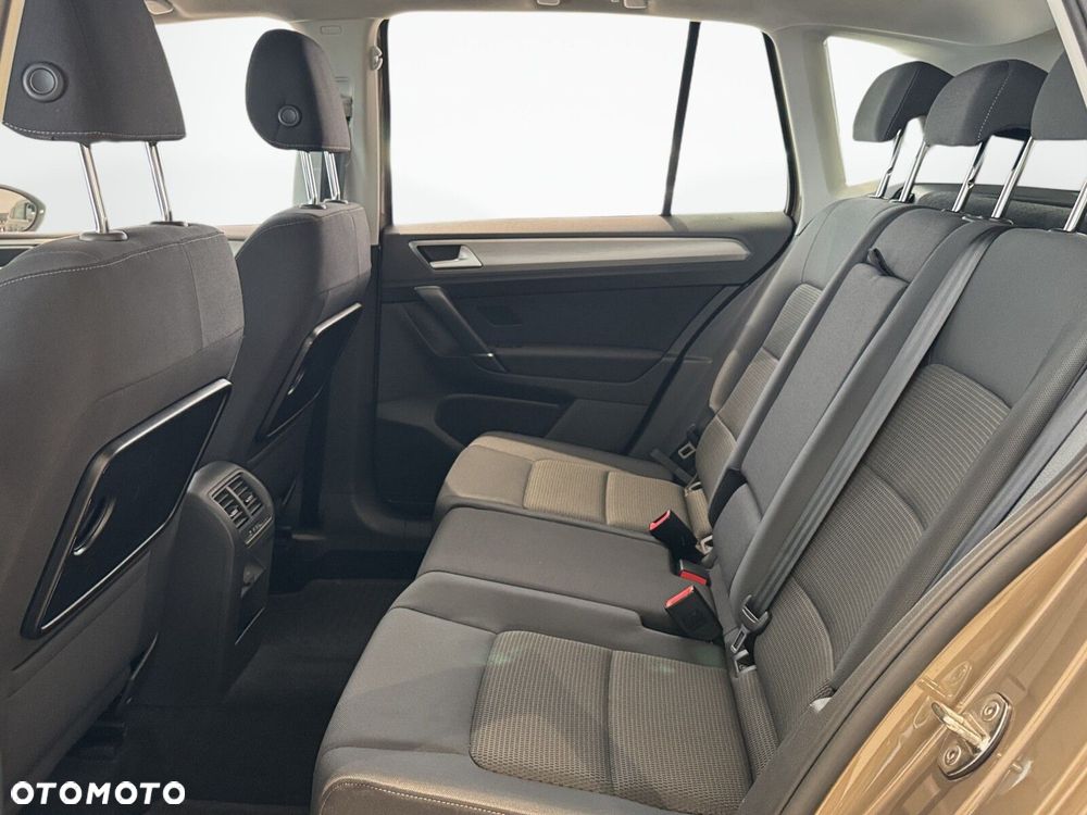 Volkswagen Golf Sportsvan - 14