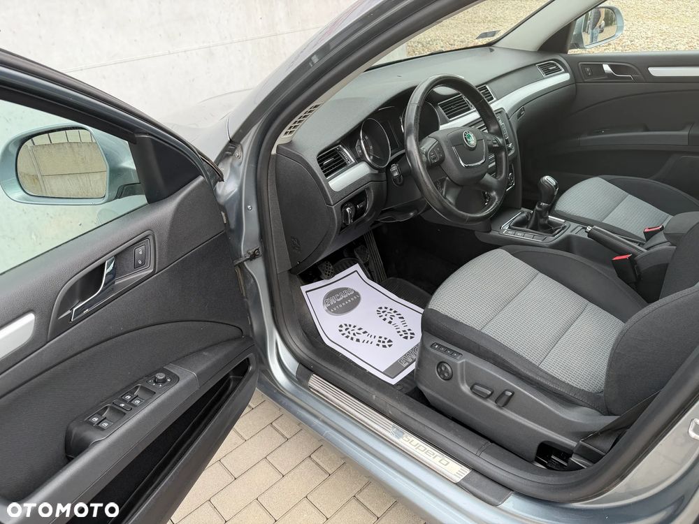Skoda Superb 1.8 TSI Elegance - 27